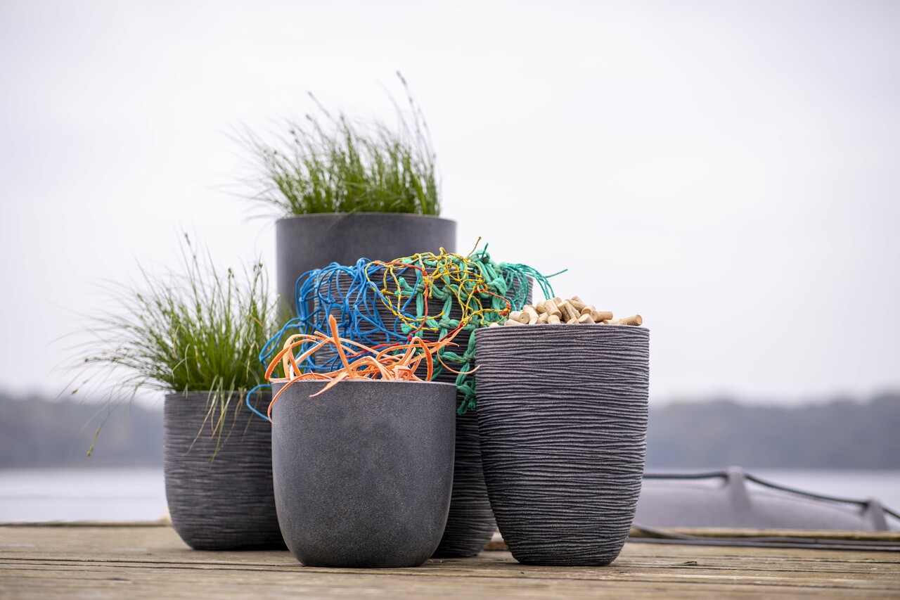 Gefäß Elegant Niedrig Kork Rib NL Terrazzo Grau